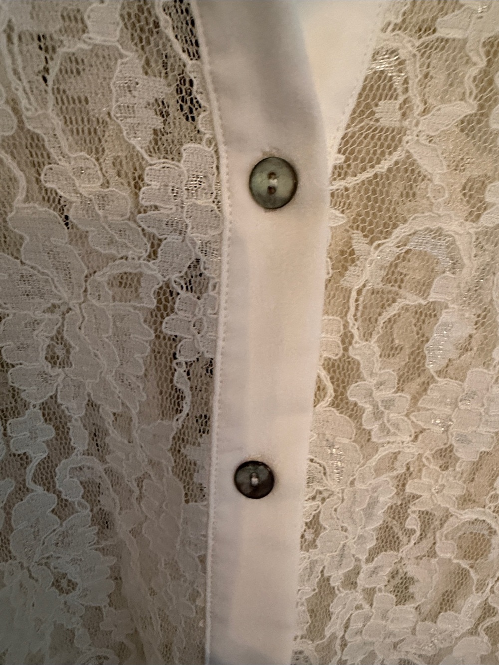 Comfy U.S.A Women’s Cream Lace Button-Down Tunic Shirt - Picture 4 of 15